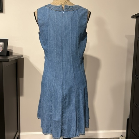 Denim blue cotton sleeveless flare mini sundress size medium - Picture 2 of 9